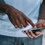 ChatGPT enfrenta desafios no mercado móvel enquanto Gemini avança